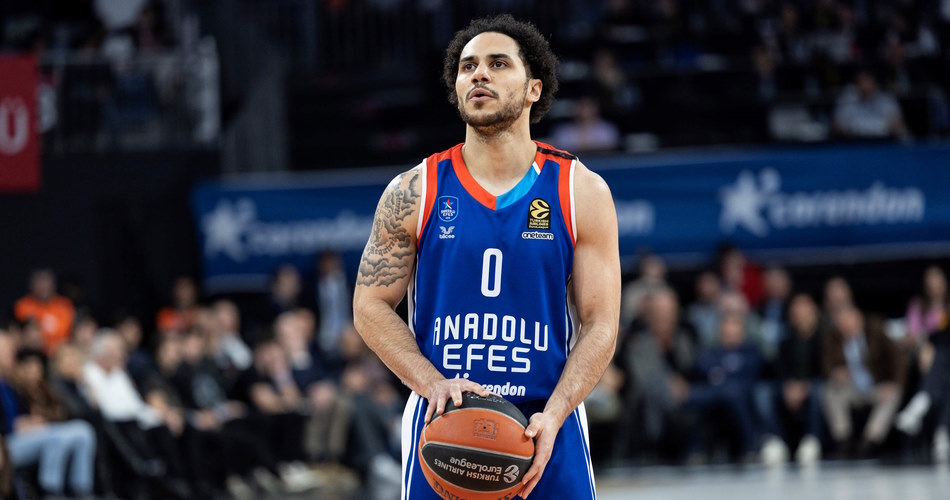 c5a11b4e-shane-larkin-free-throw-efes-euroleague.jpg