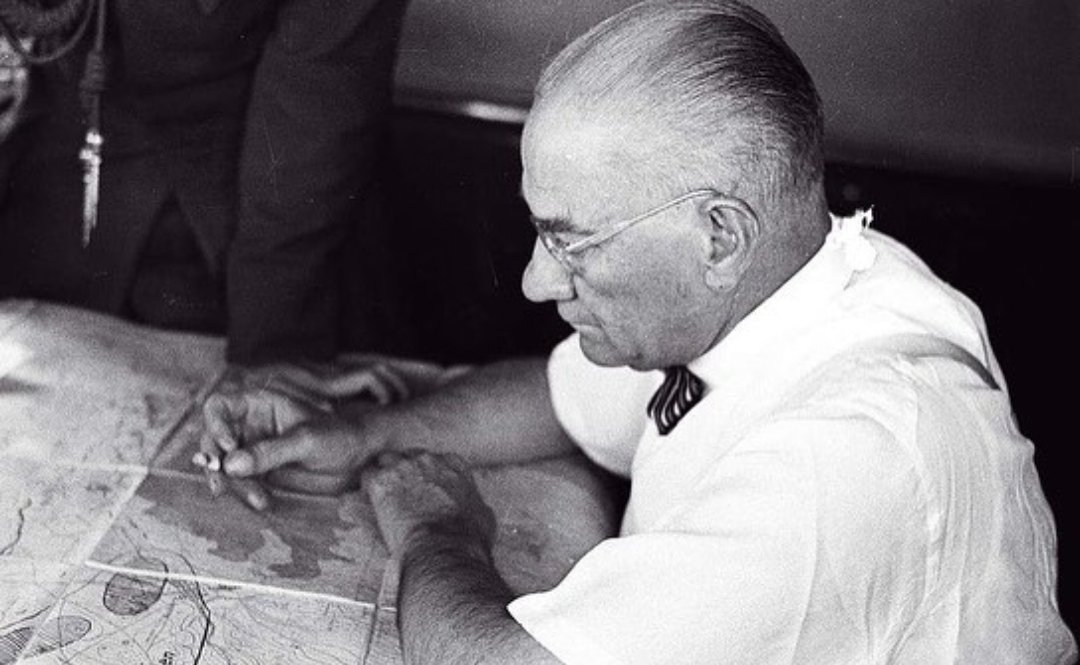 [Resim: EWmMEFIXQAAtZlz.jpg]