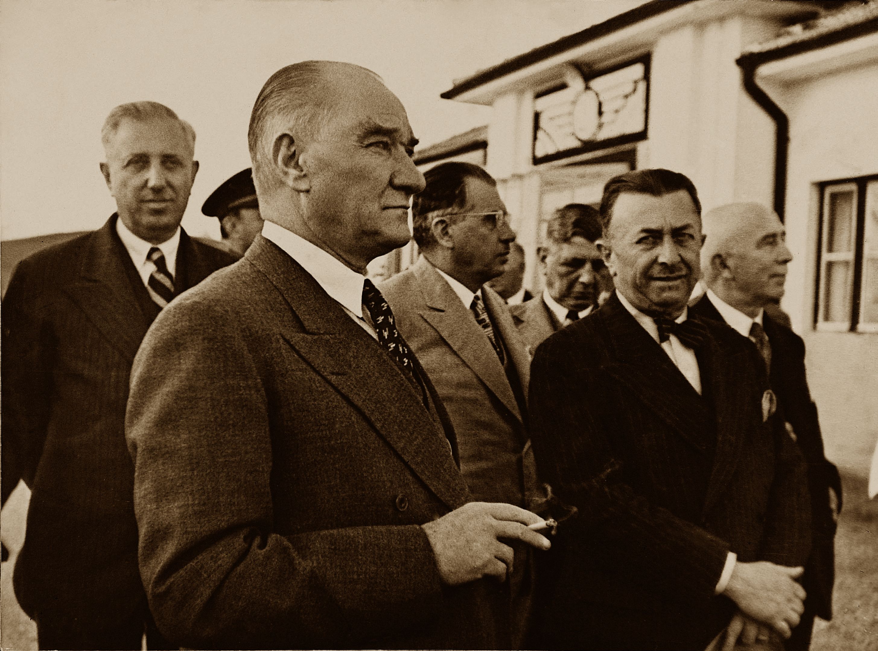 [Resim: 0c9e057ab9743f8cb315a1e34541daa1.jpg]