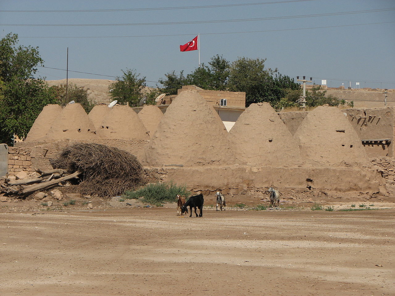 1280px-Harran2.jpg